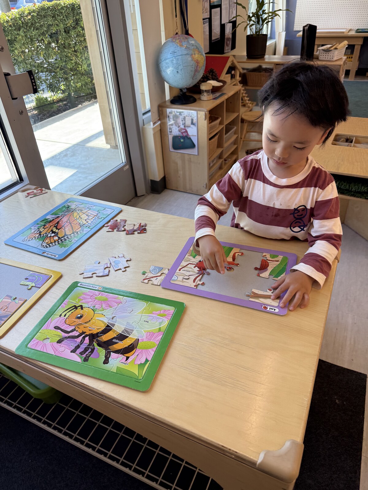 Jichang completing puzzles at pickup time before going home